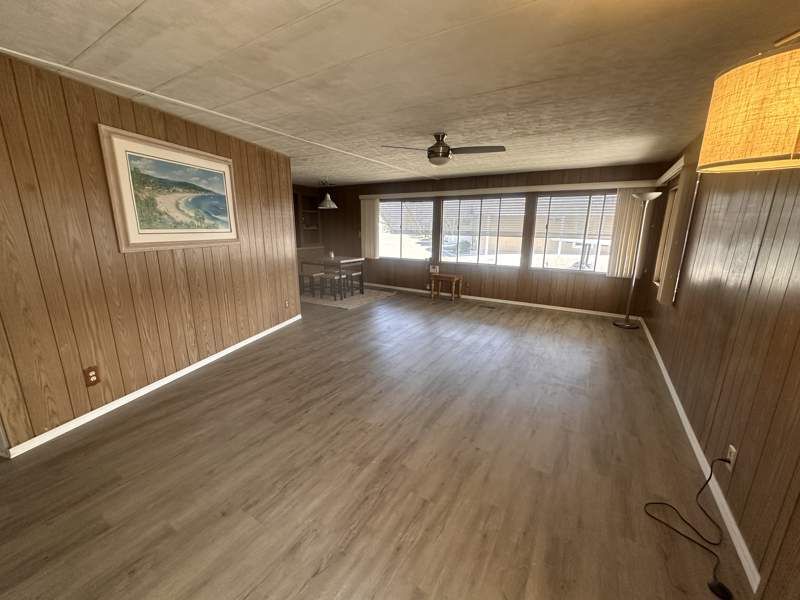 2727 E. University Drive, #084