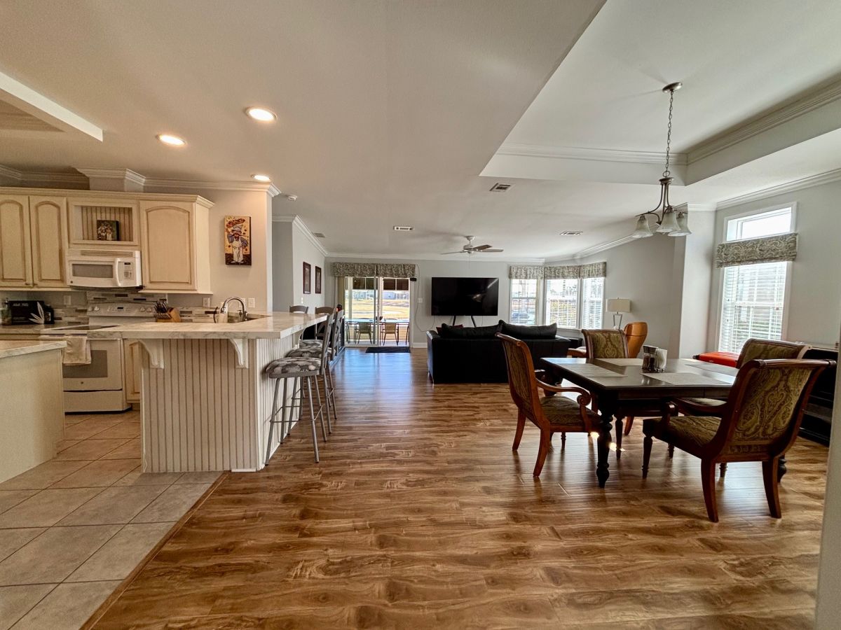 3934 MANATEE CLUB DRIVE