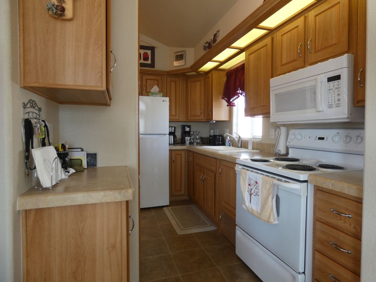 1110 North Henness Rd 1123