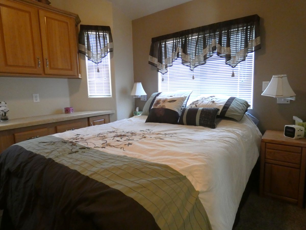 1110 North Henness Rd 1123