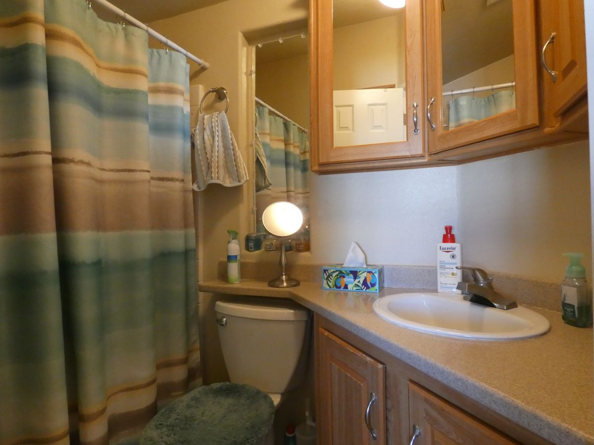 1110 North Henness Road, Site 1123