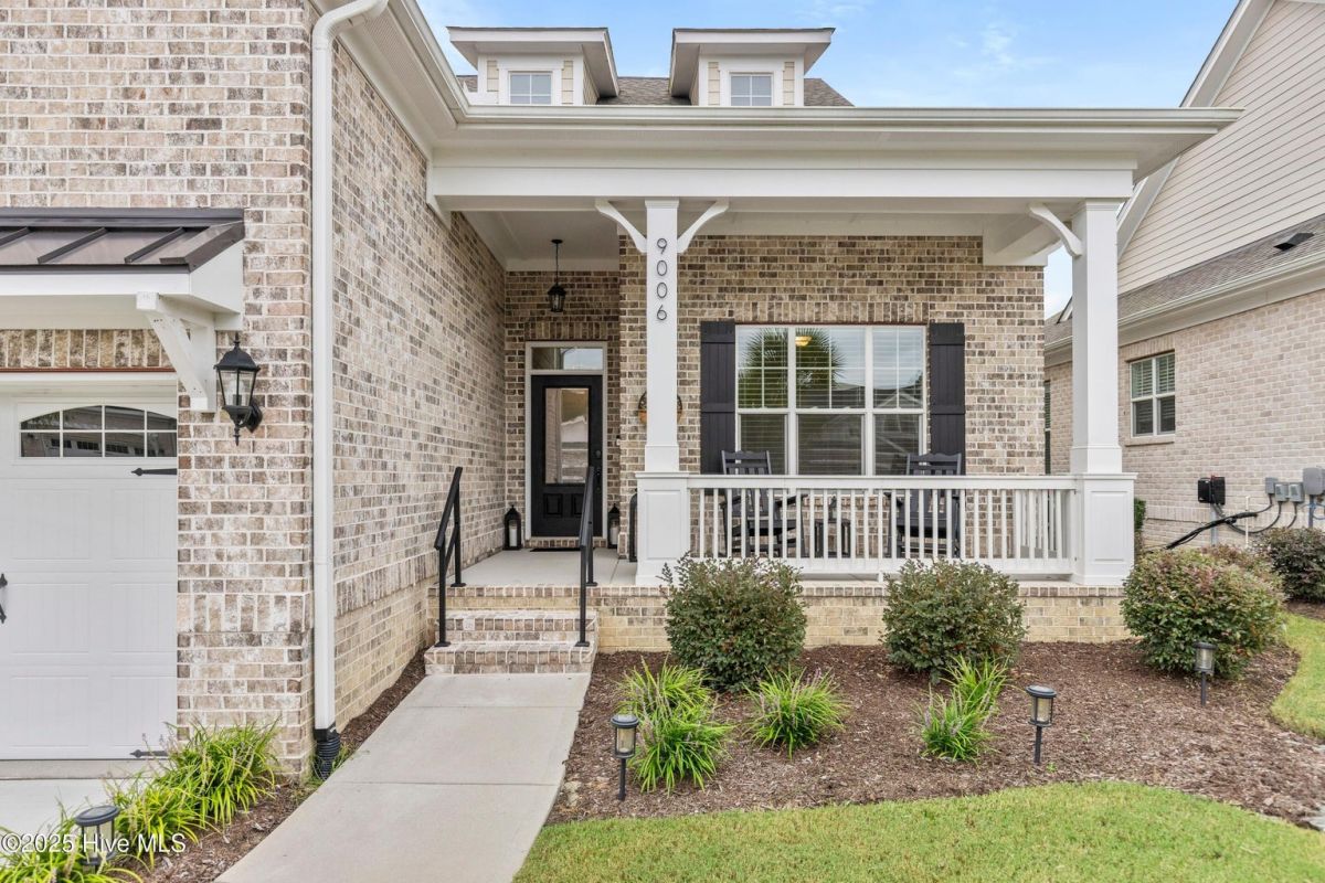 9006 Mango Bay Court