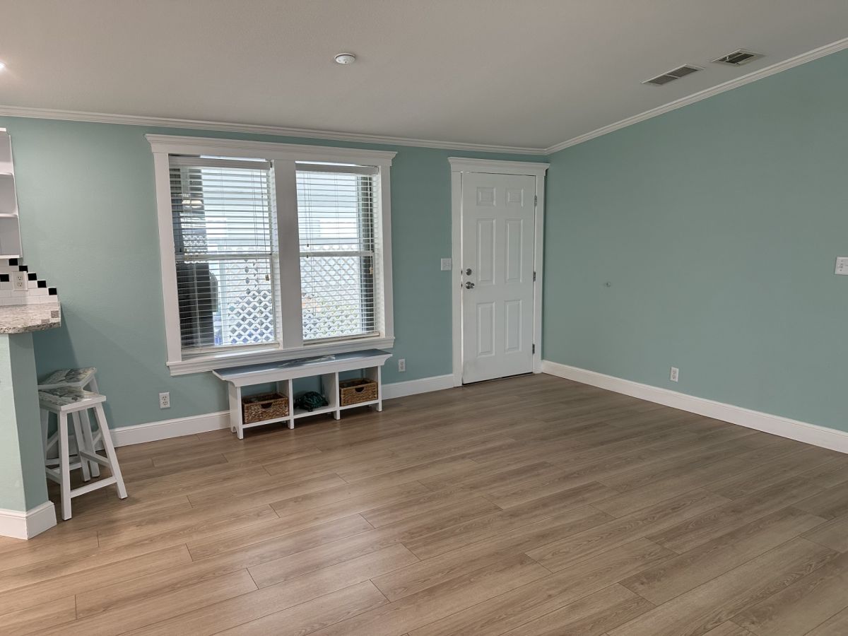 2060 EAST LAKEVIEW DRIVE