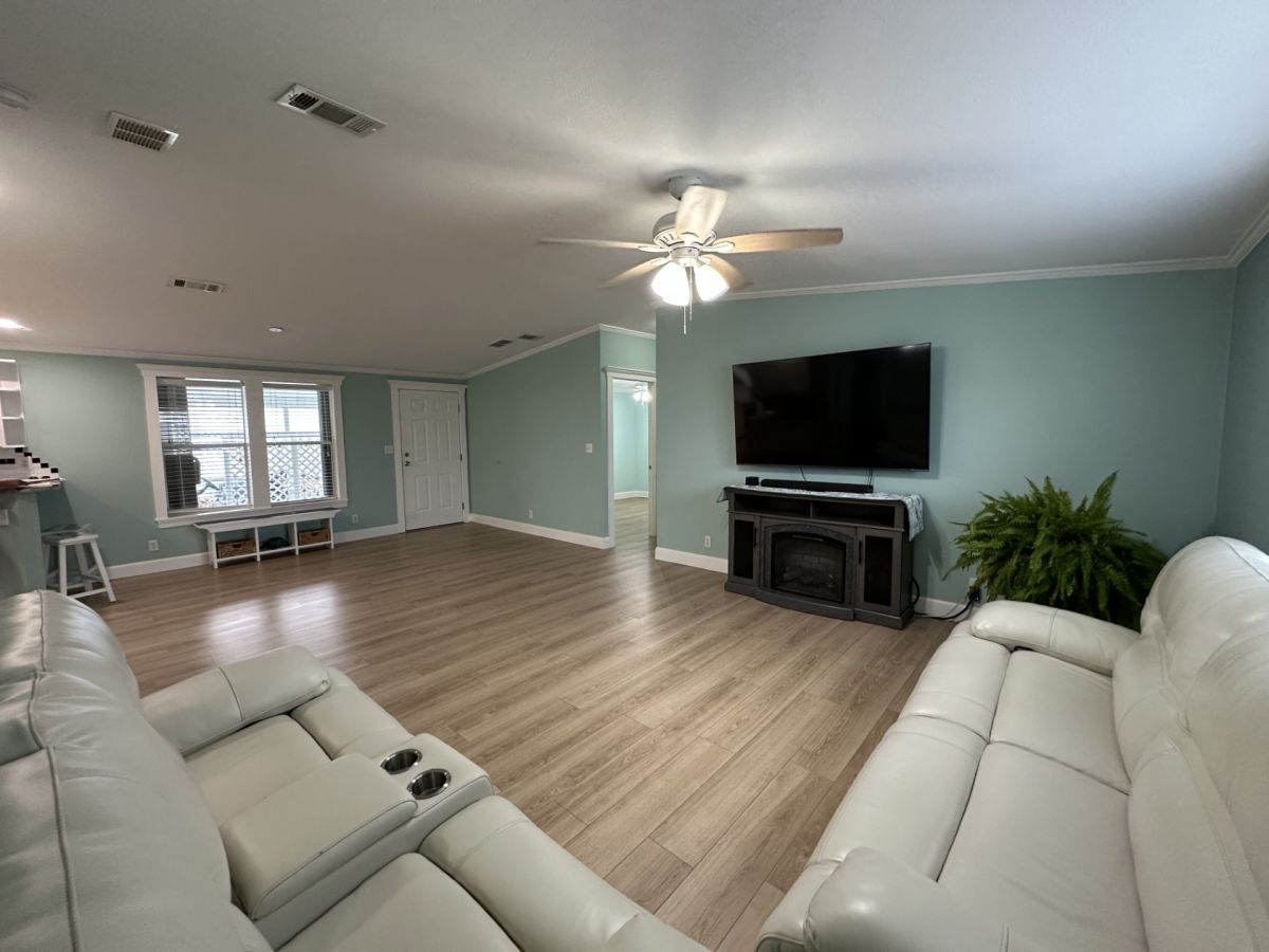 2060 EAST LAKEVIEW DRIVE