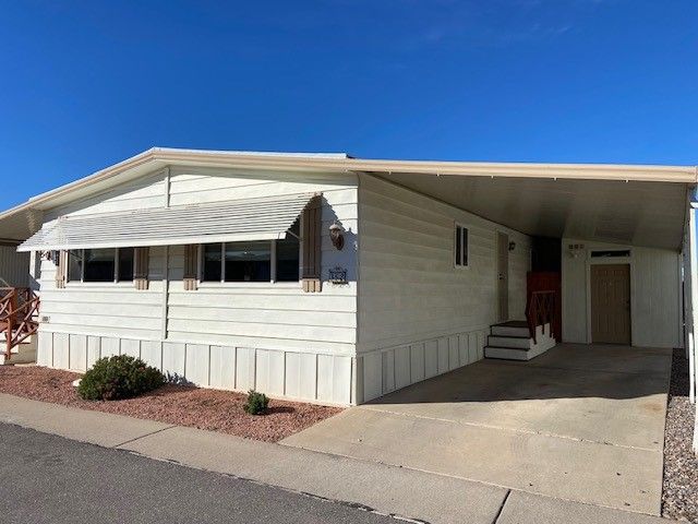 305 S. Val Vista Drive #352