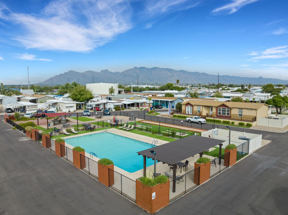 3833 N. Fairview Ave. # 61