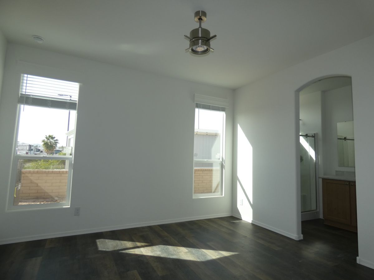 1110 North Henness Rd 2175