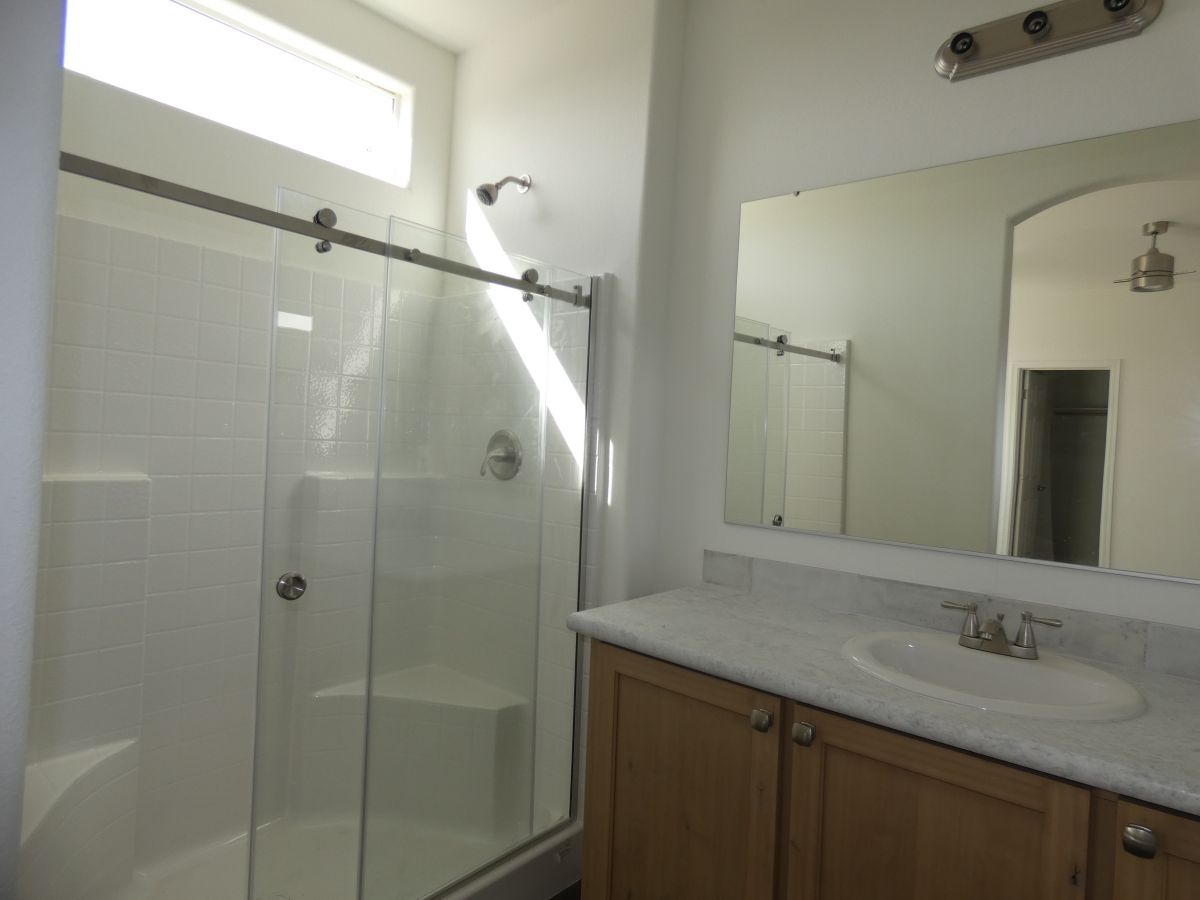 1110 North Henness Rd 2175