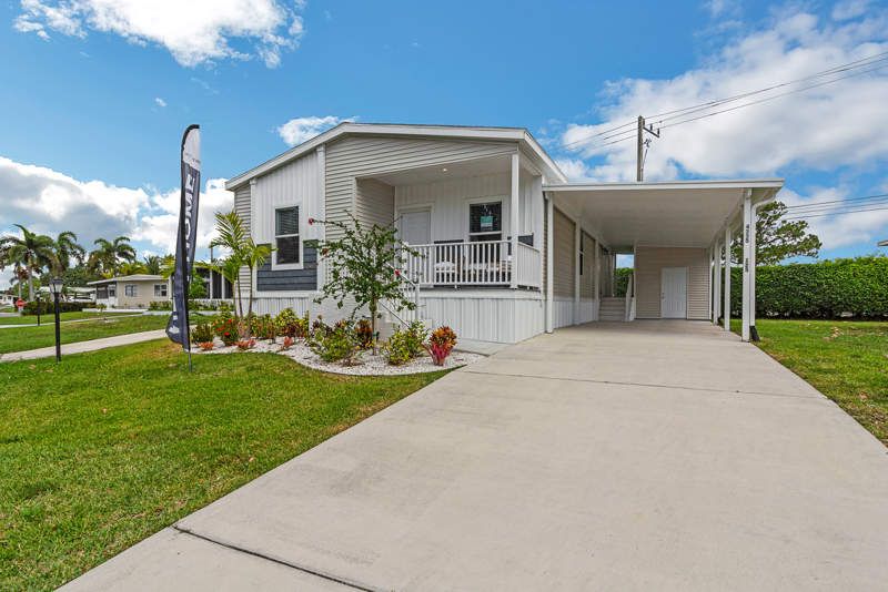 4334 Royal Manor Blvd, #125