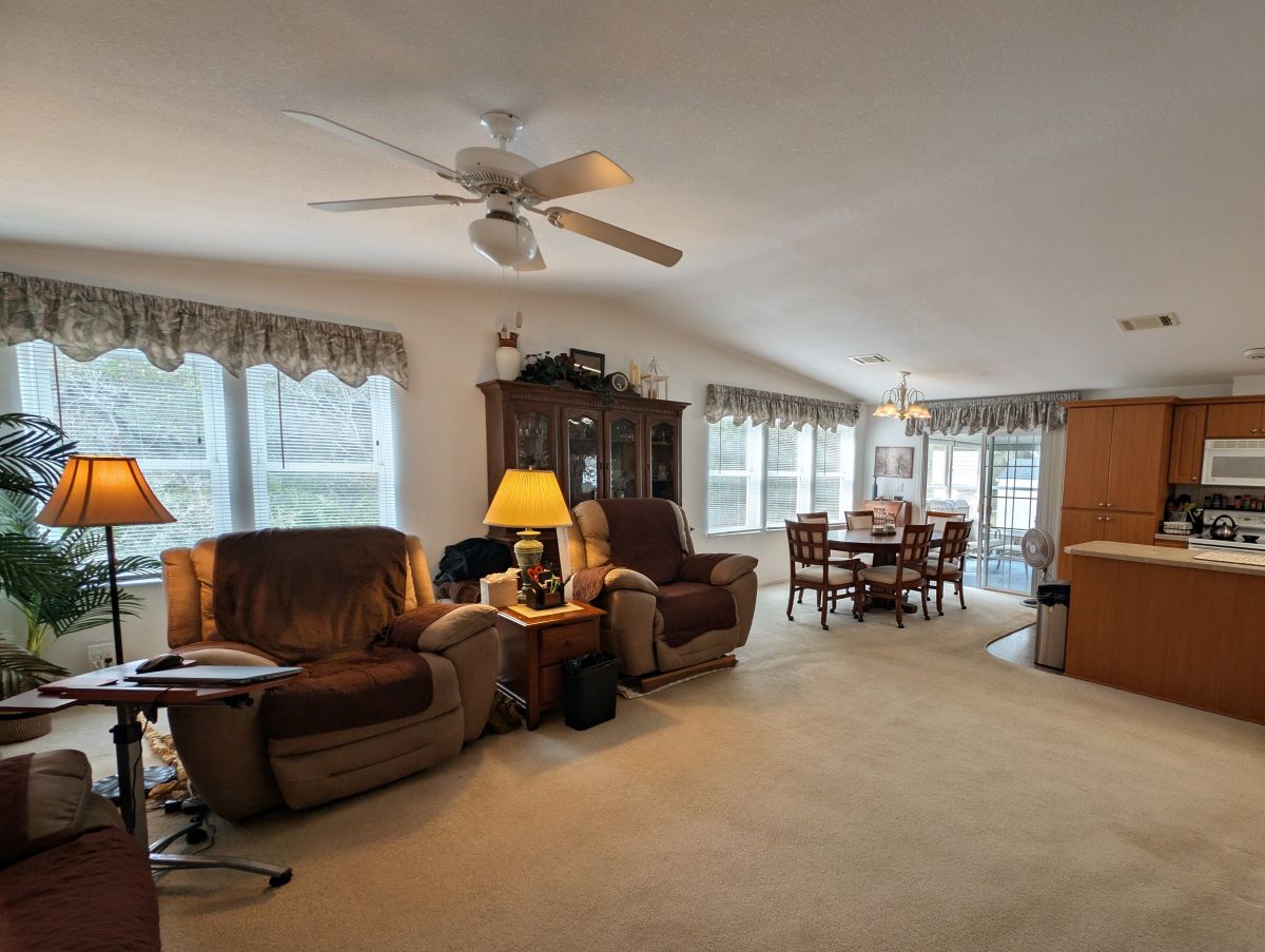 604 S Crooked Tree Path