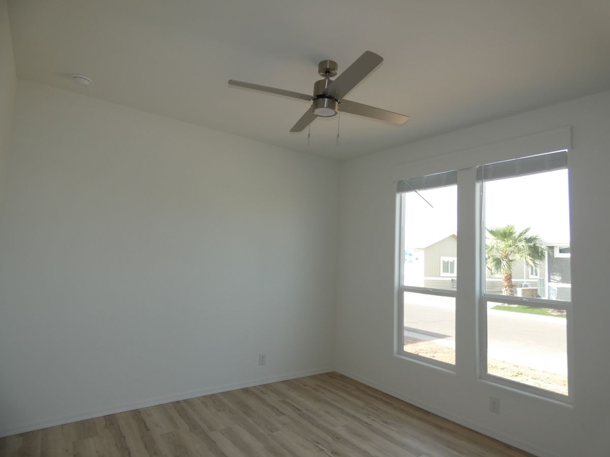 1110 North Henness Rd 2178