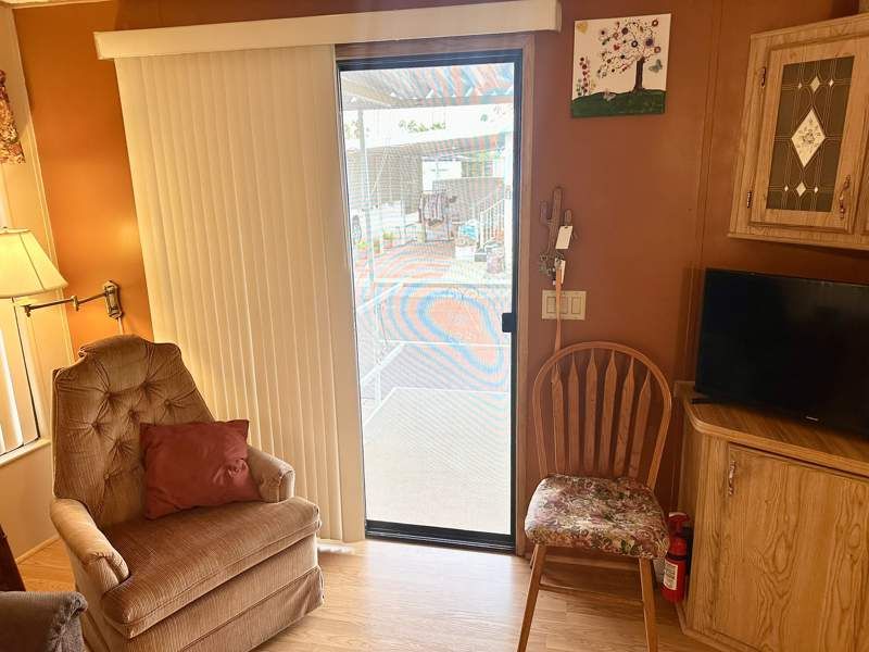 4065 E. University Drive #580