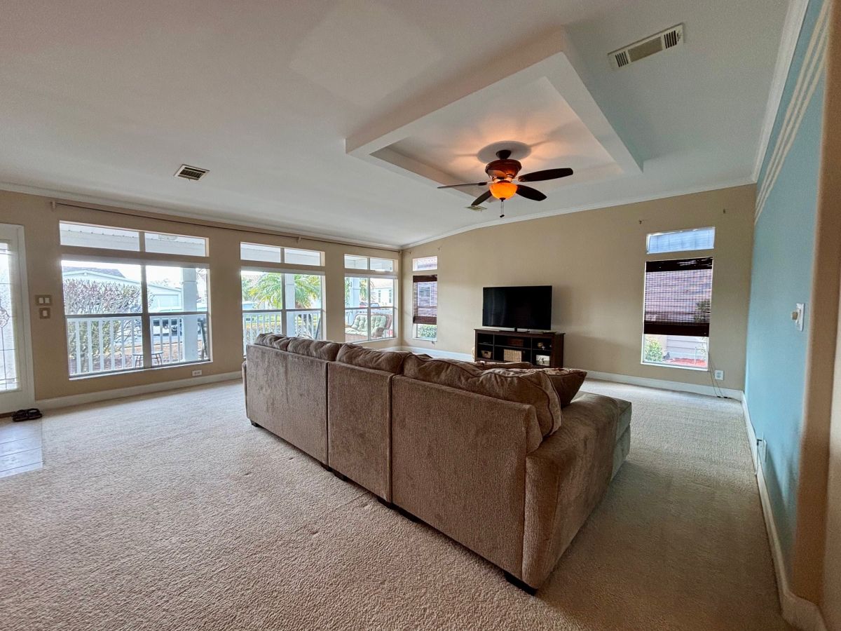3922 DOCKERS DR