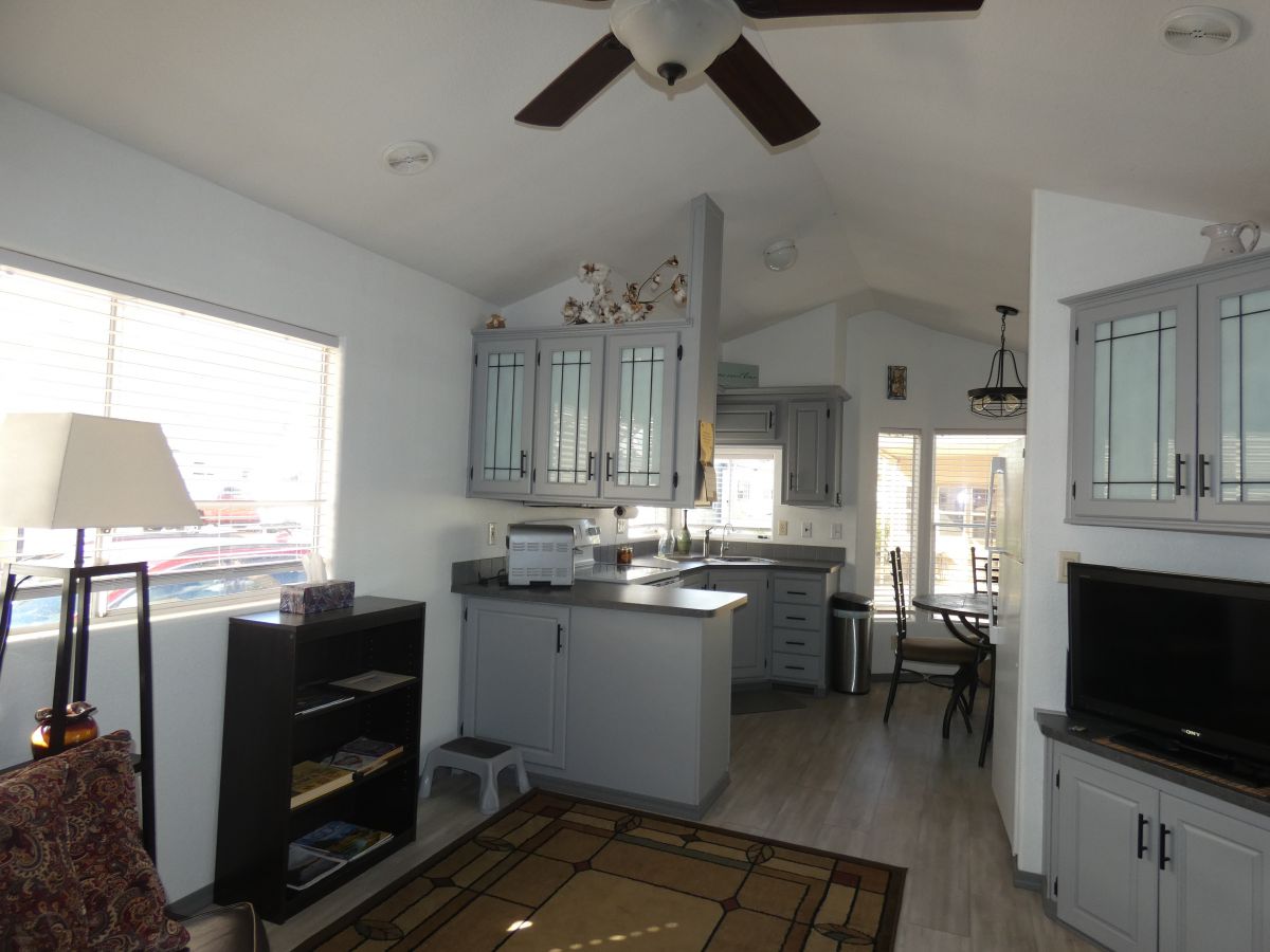 1110 North Henness Rd 496