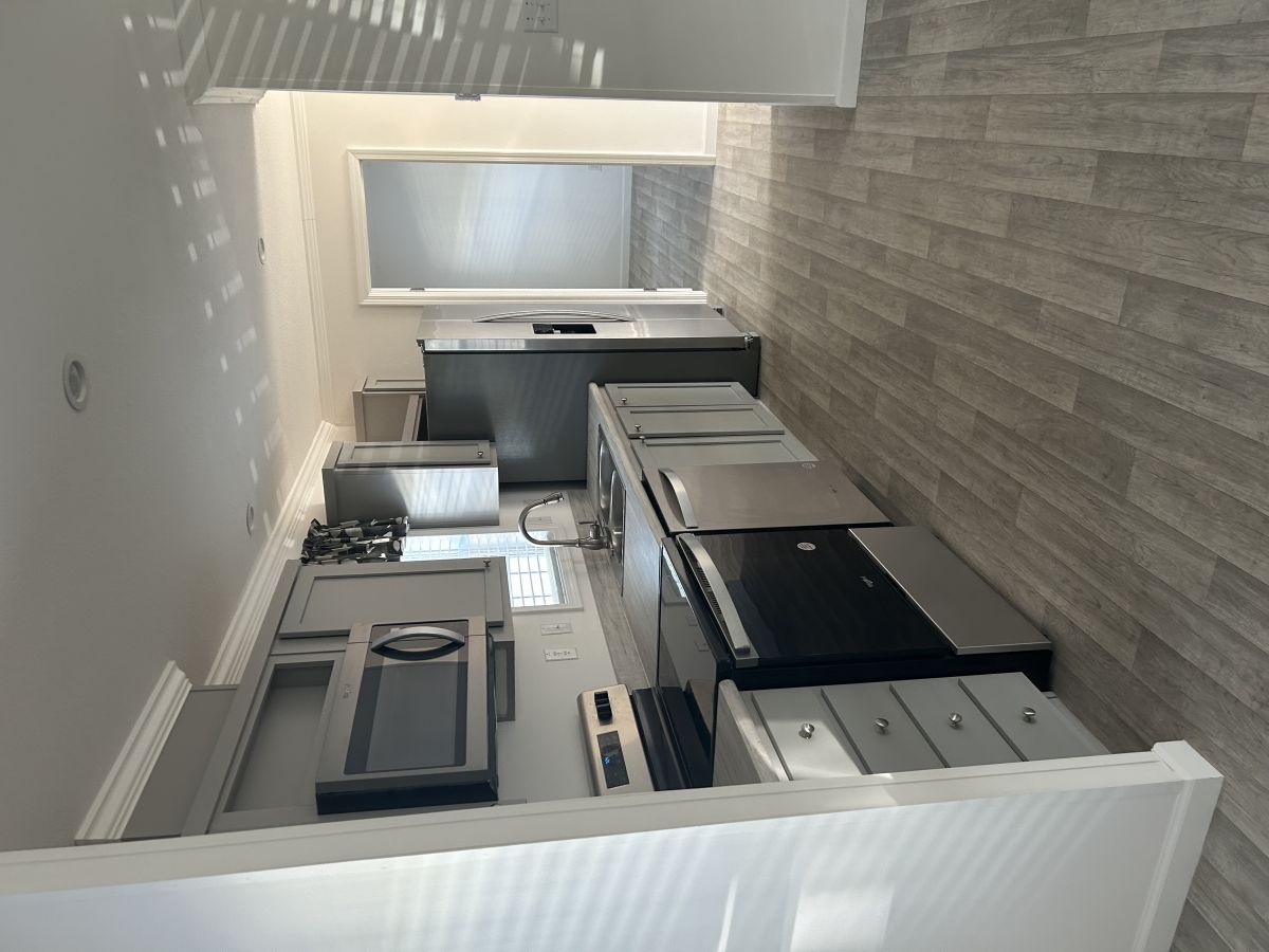 8880 SW 27th Ave #B051