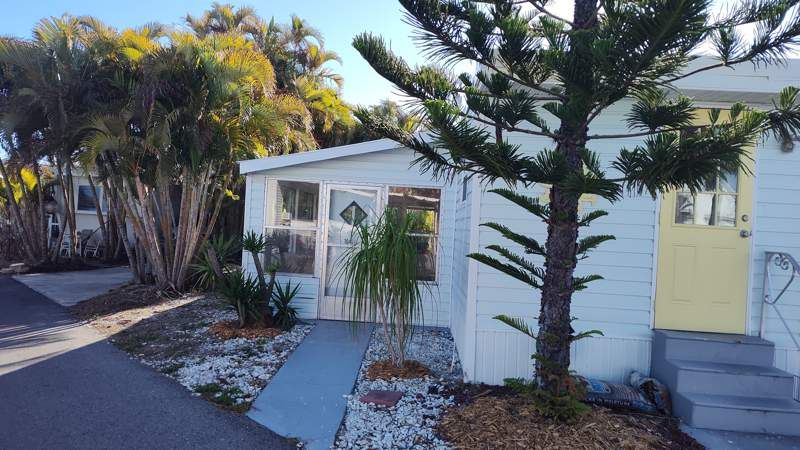 3223 N Lockwood Ridge Rd #104