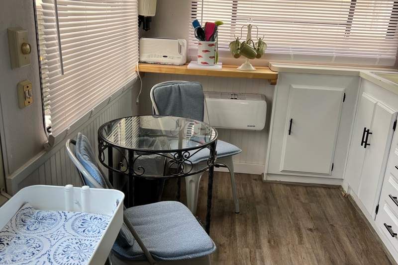 1050 S. Arizona Blvd. #181