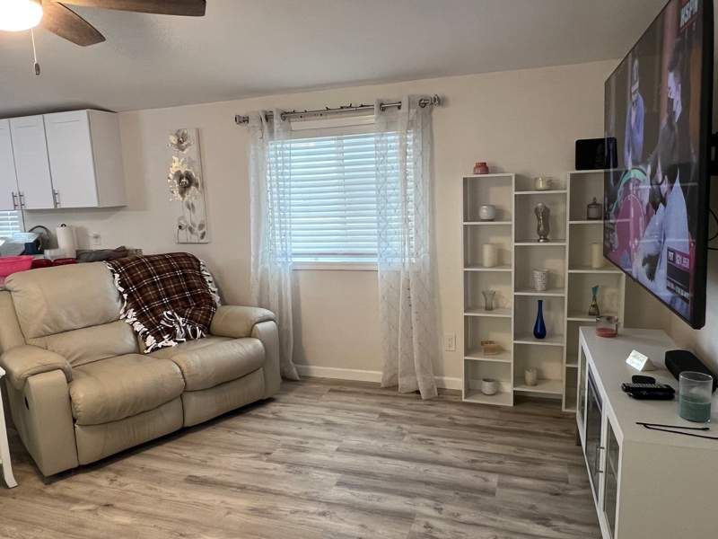 2050 W. Dunlap Ave #E223