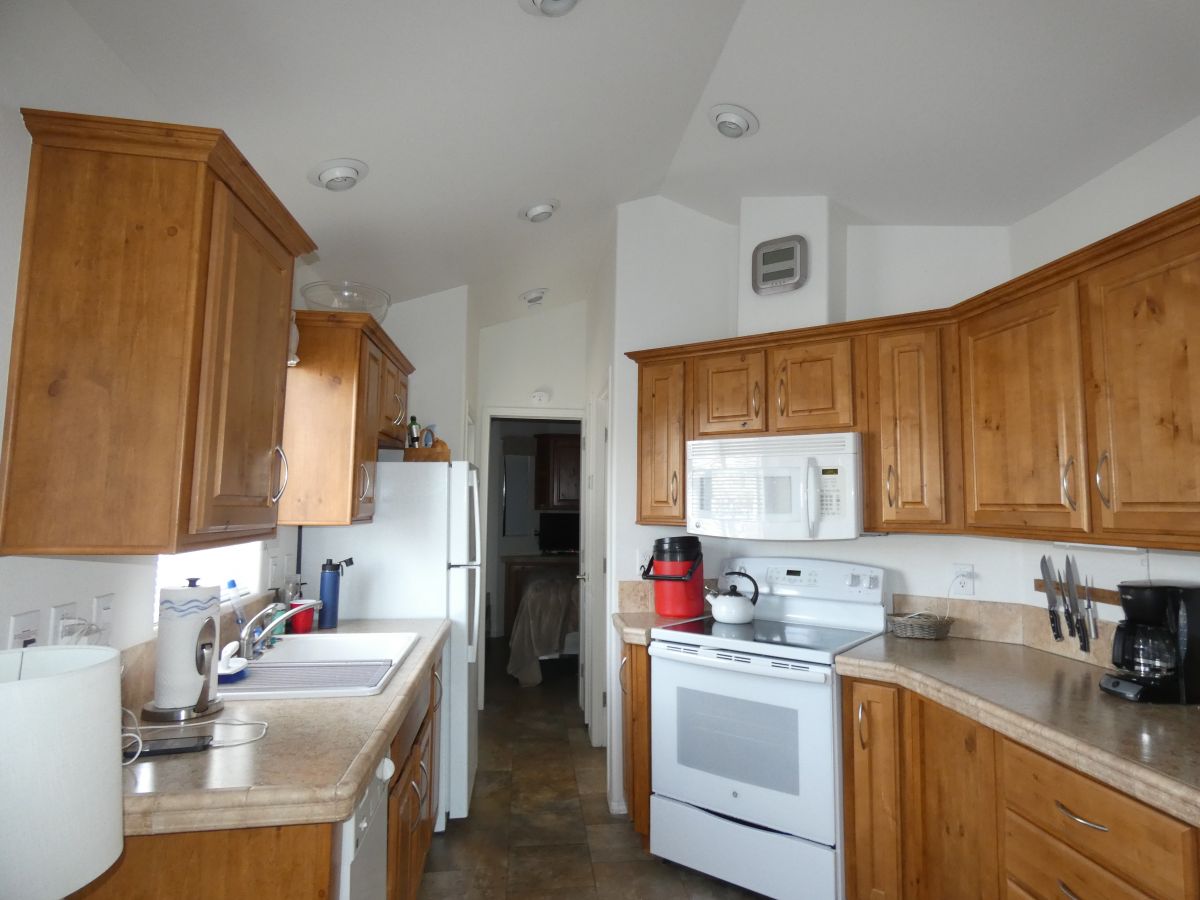 1110 North Henness Road