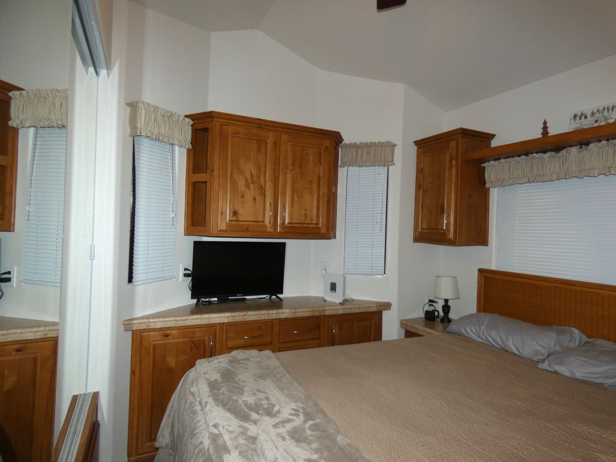 1110 North Henness Road