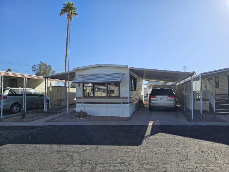 305 S. Val Vista Drive #302