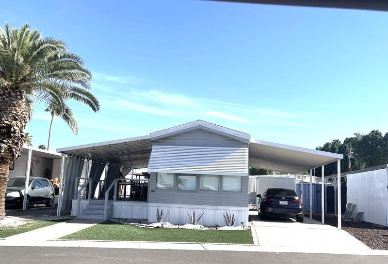 305 S. Val Vista Drive #95