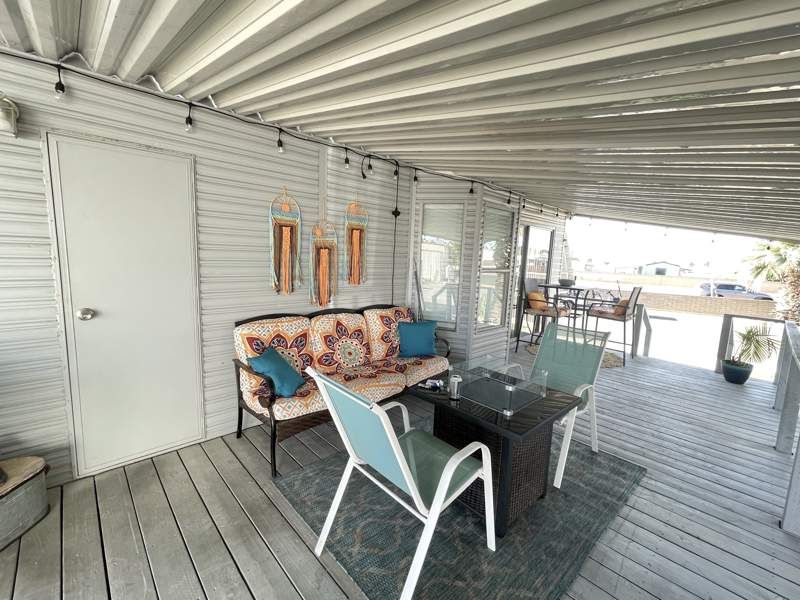 305 S. Val Vista Drive #95