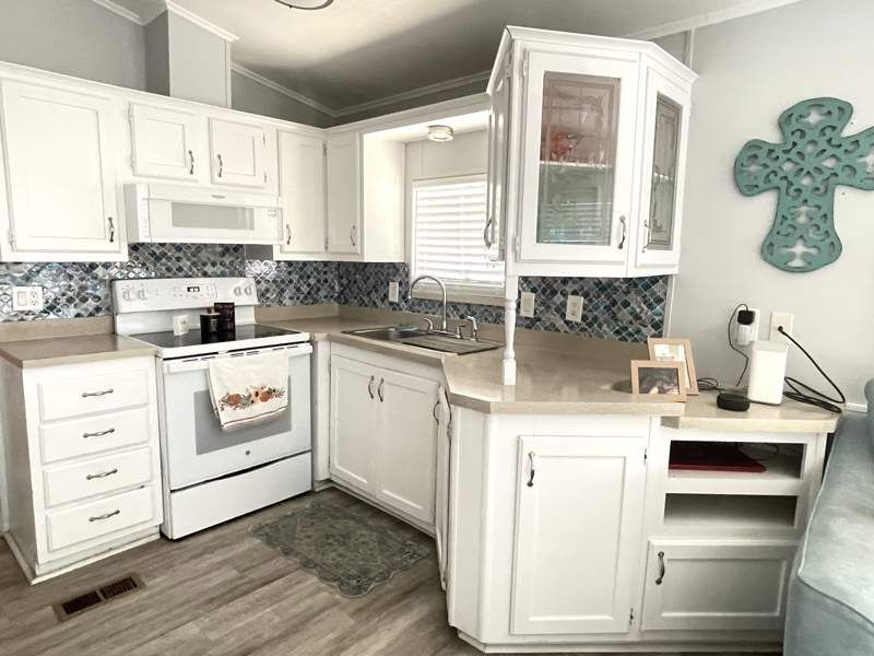 305 S. Val Vista Drive #95