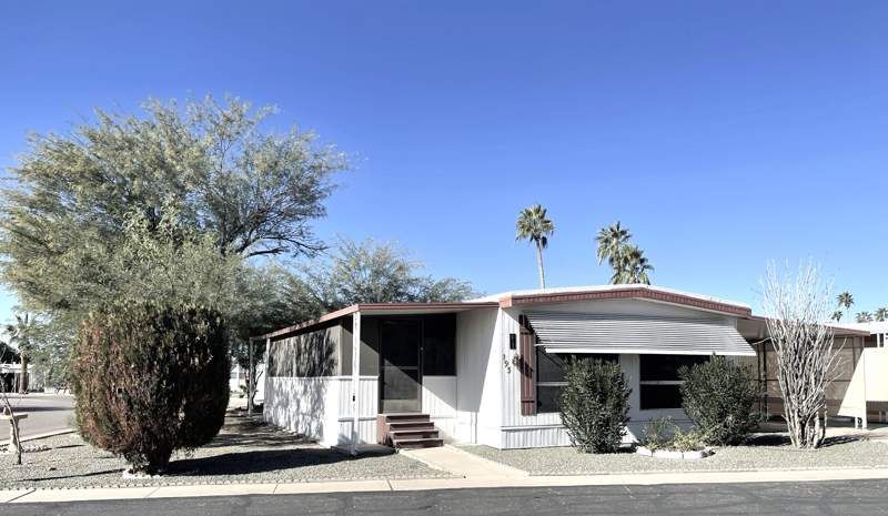 305 S. Val Vista Drive #193