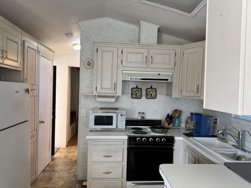 10442 N Frontage Rd #360