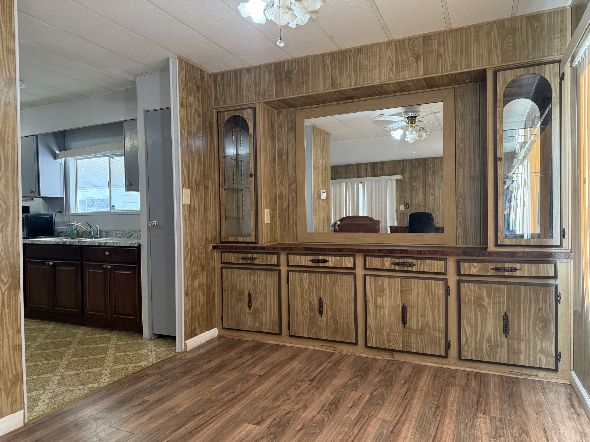 2200 W Wilson St # 068