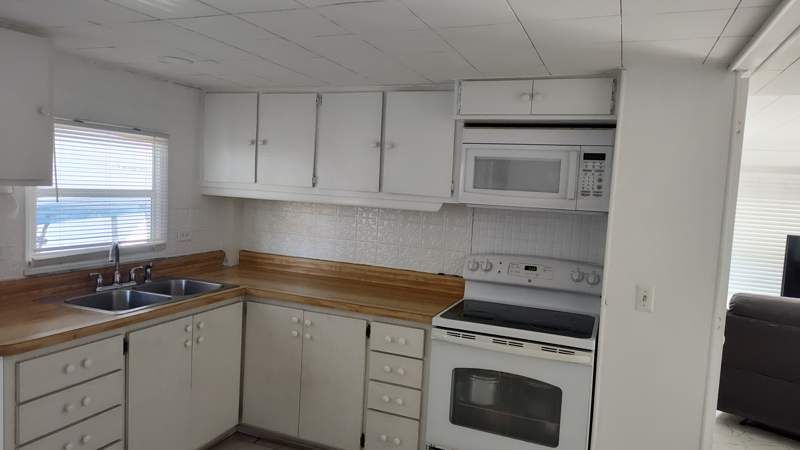 3223 N Lockwood Ridge Rd #174