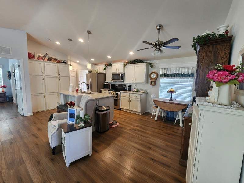 437 E. Germann Rd. #LT041