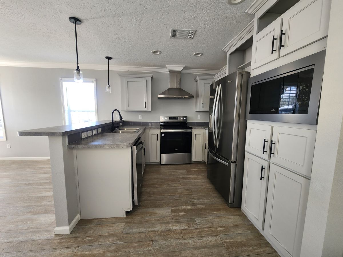 3000 US HWY 17/91 W Lot# 0200