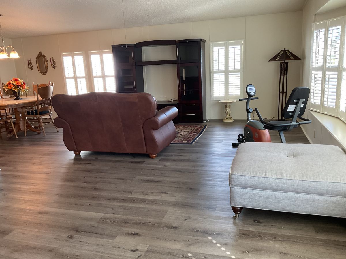 15434 LAKESHORE VILLA CIRCLE