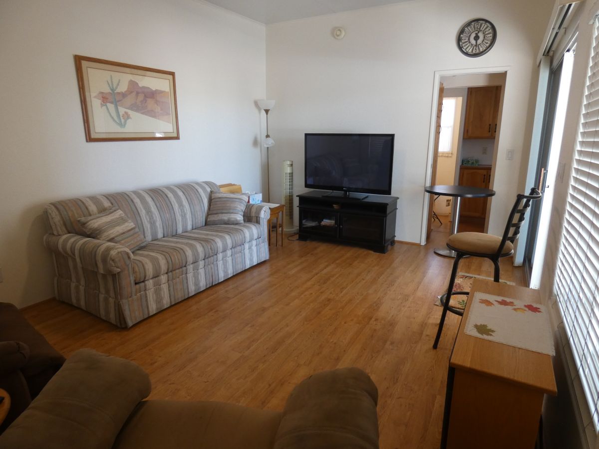 1110 North Henness Rd 960