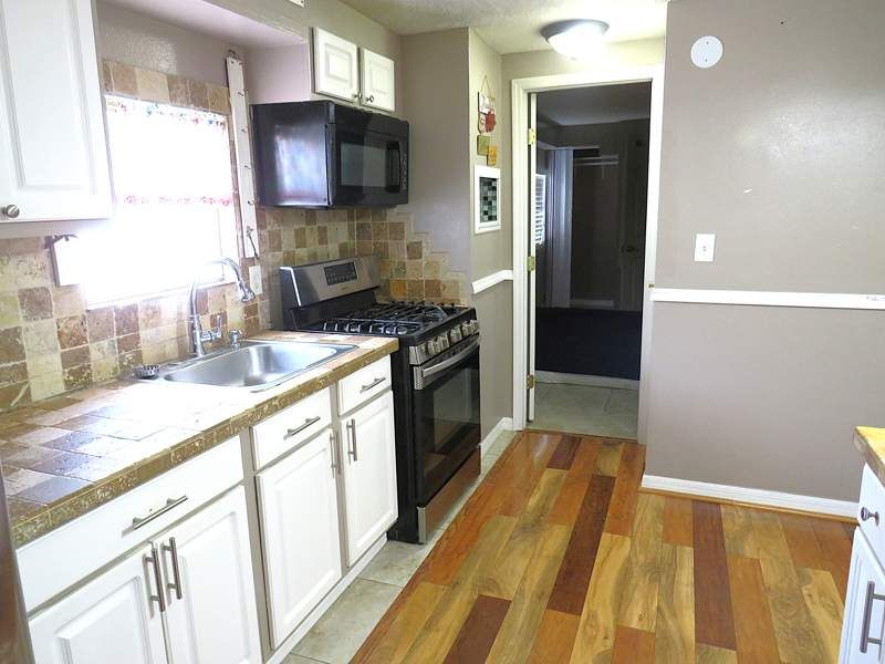 903 Spanish Moss Dr.