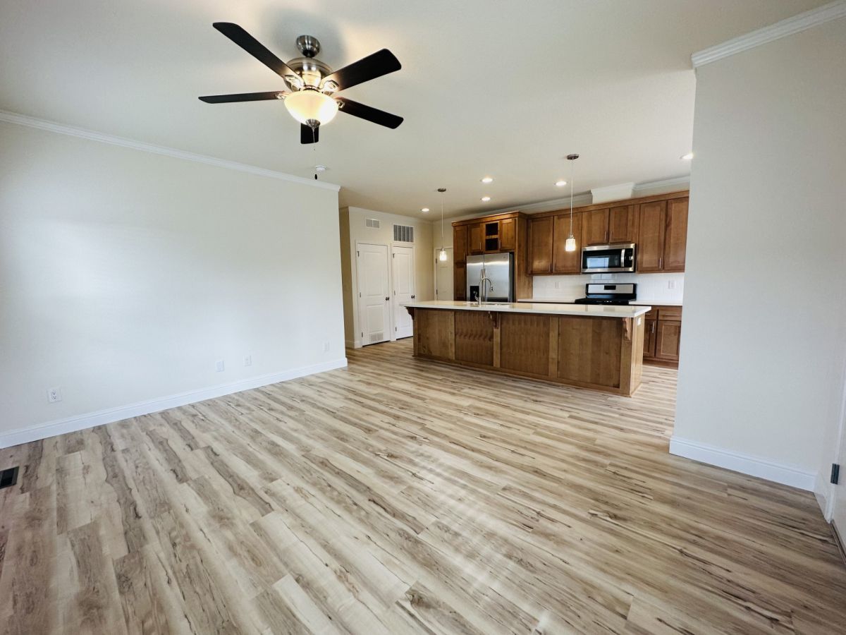 10058 Heritage Oak Drive