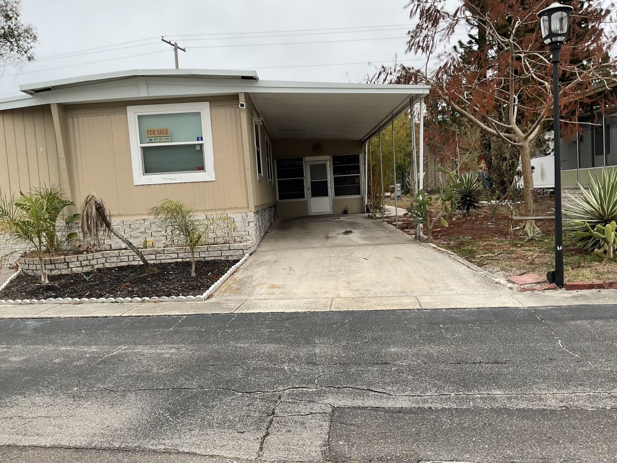 15437 LAKESHORE VILLA DRIVE