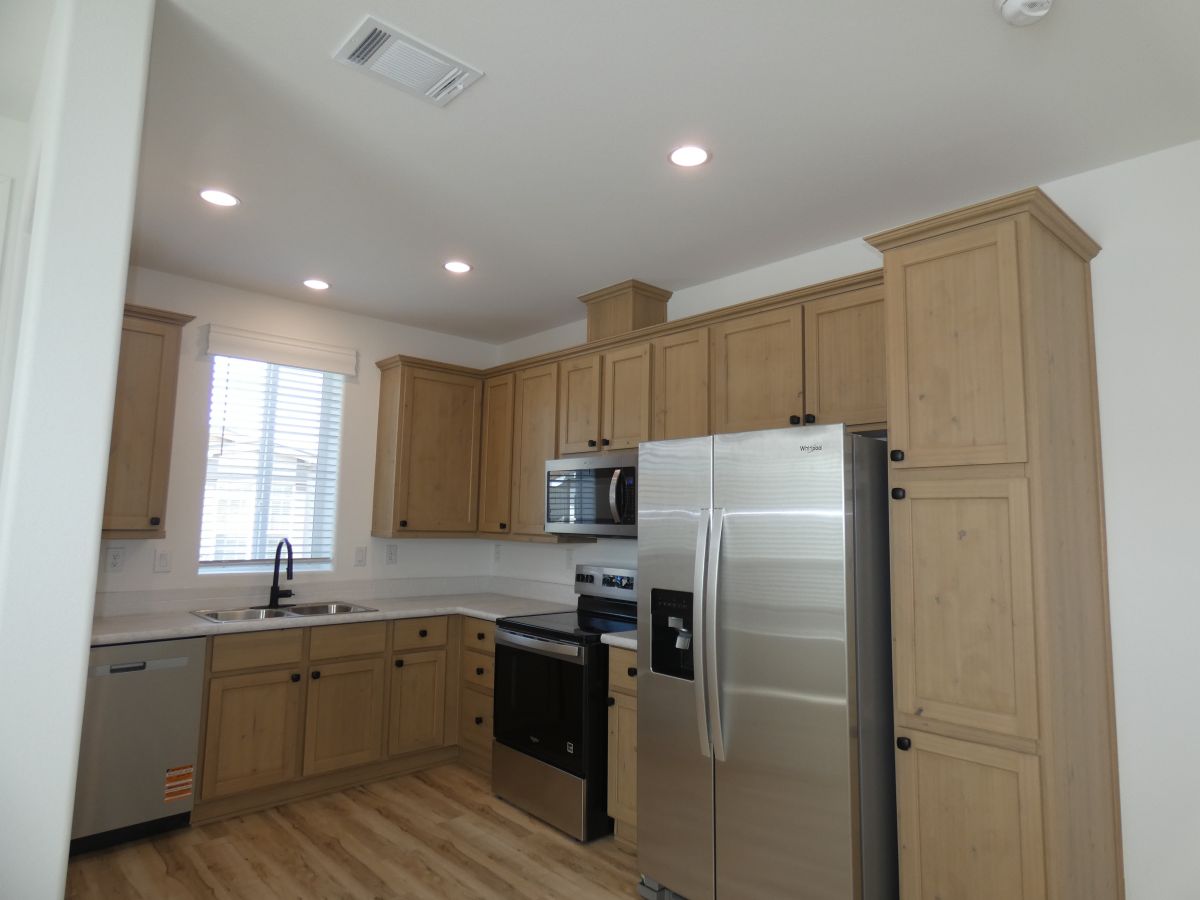 1110 North Henness Rd 2318