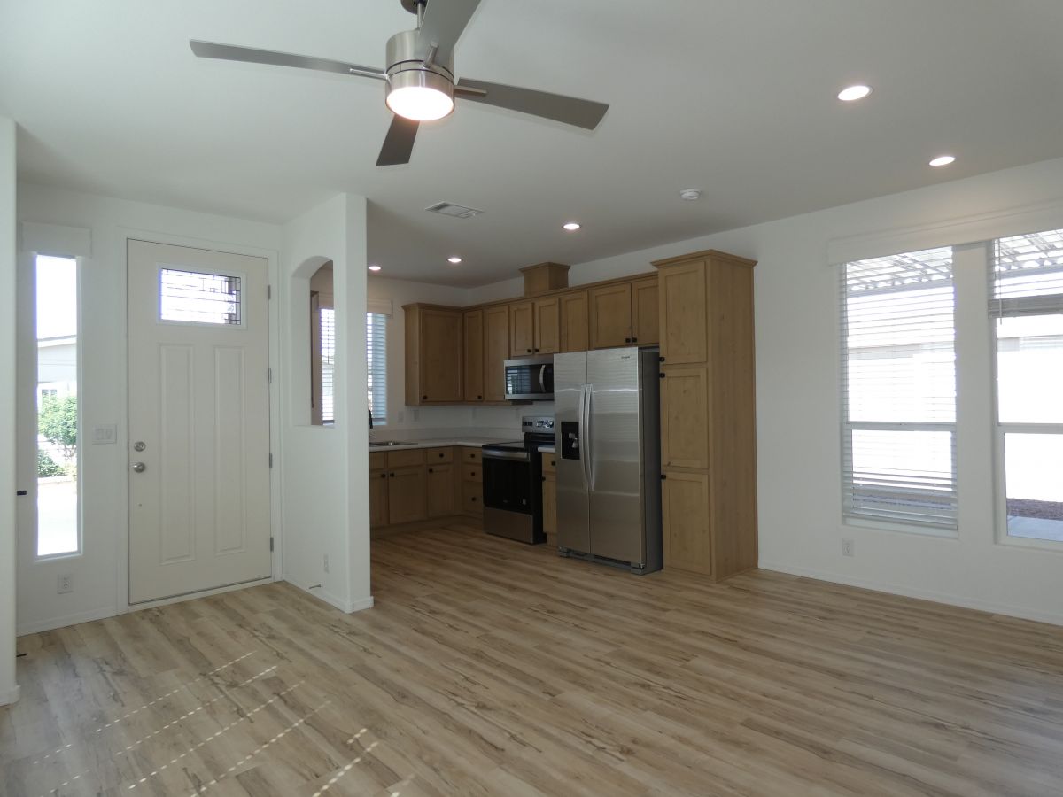 1110 North Henness Rd 2318