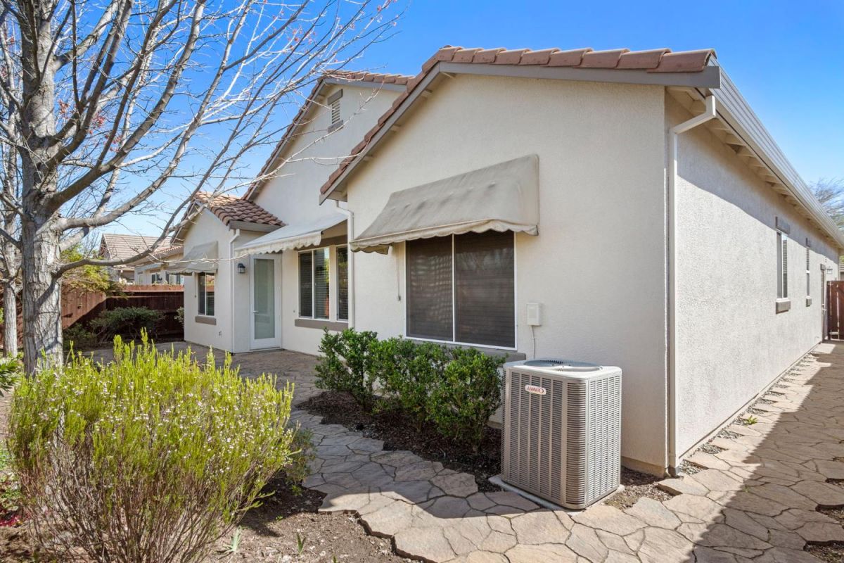 2160 Arlington Drive