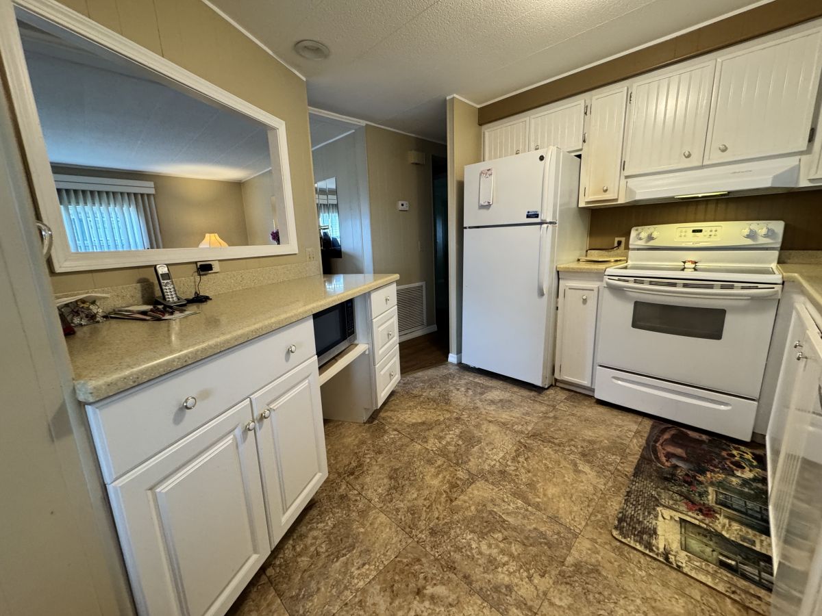 66206 STRATFORD ROAD