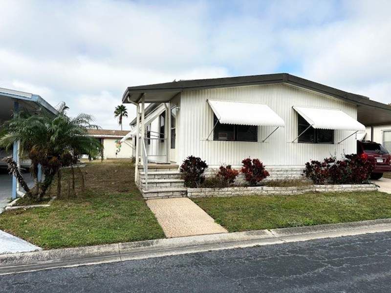 5200 28th Street North, #526