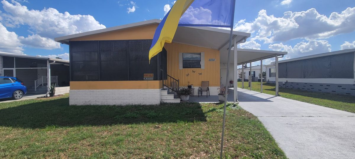 8224 Palm Harbor Way