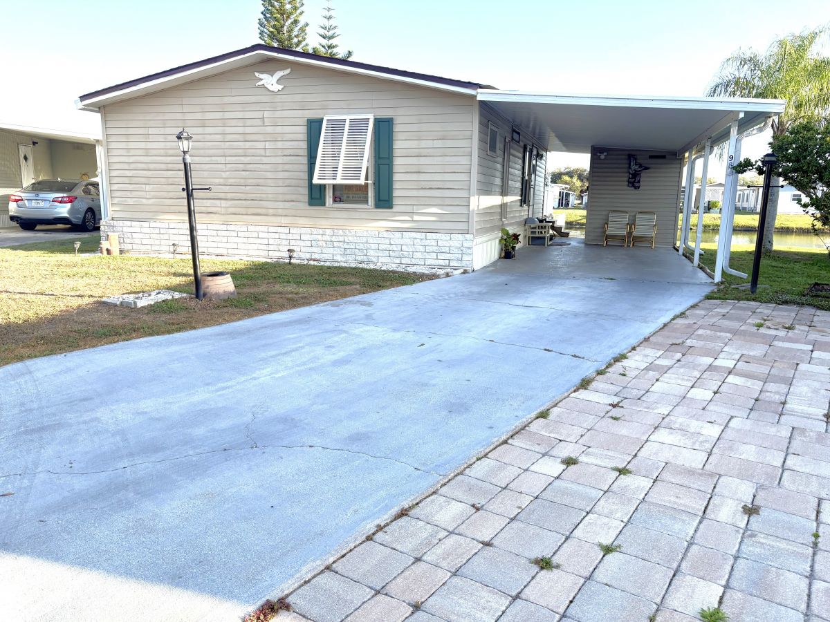 2552 NE Turner Ave #0098