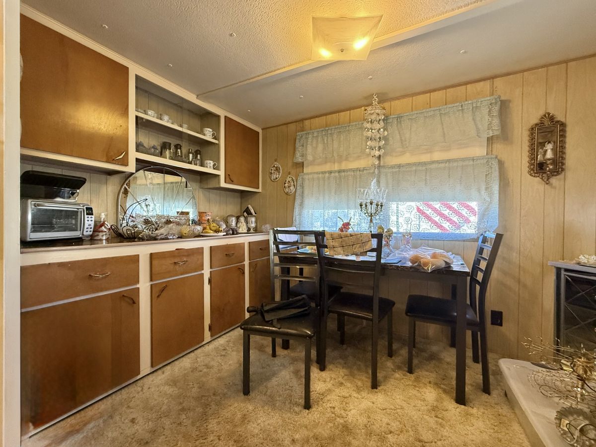 2200 W Wilson St # 088