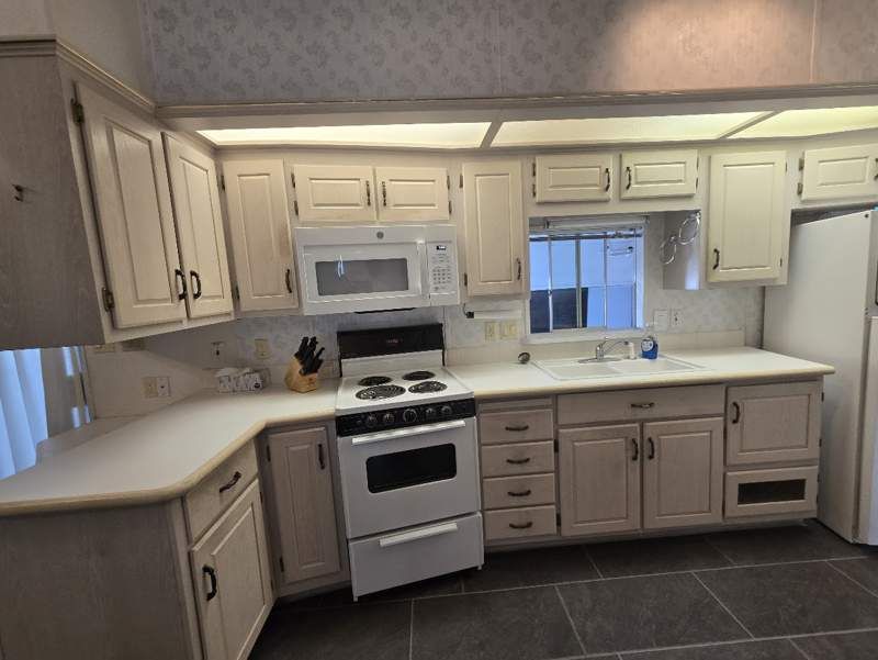 600 S. Idaho Rd. #1052