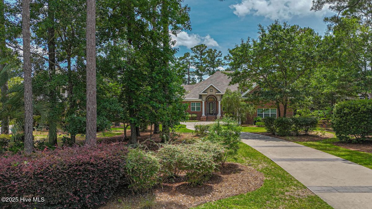 545 Gladstone Circle