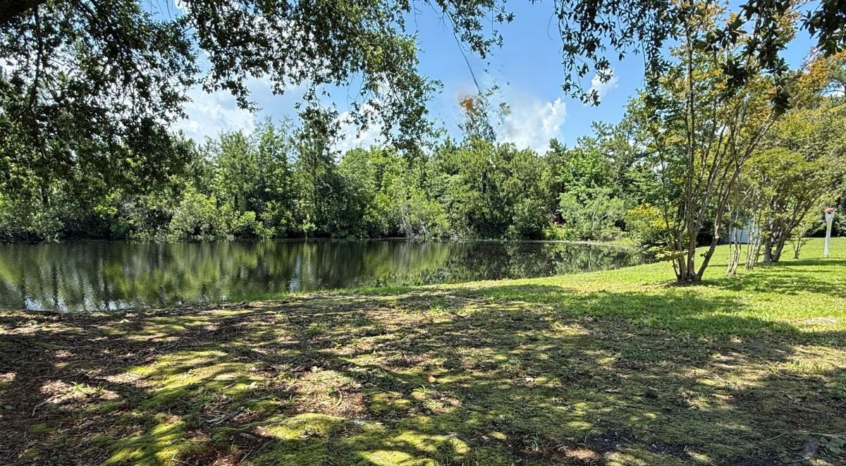 3187 Moonshadow Lane